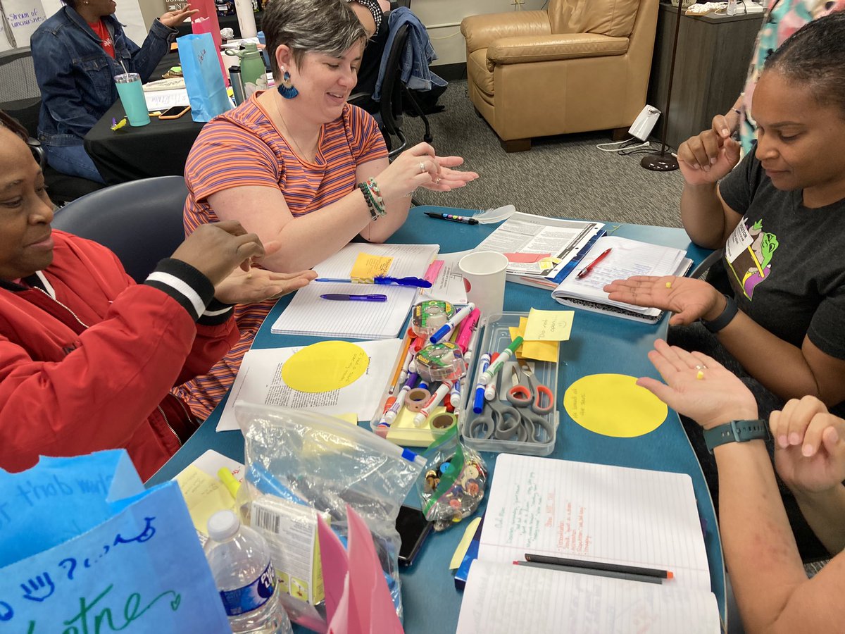 MorrisAlana's tweet photo. Making the abstract concept  of “showing versus telling” concrete for writers during the SBISD Abydos Writing Institute. #Wordchoicematters 🙌🔥📝@SBISD @AbydosInt @kristincraftTX @awolfeinnovate @JoyceMaeEvans1 @SLJones97 @northbrookhigh https://t.co/KJEJKwqLci