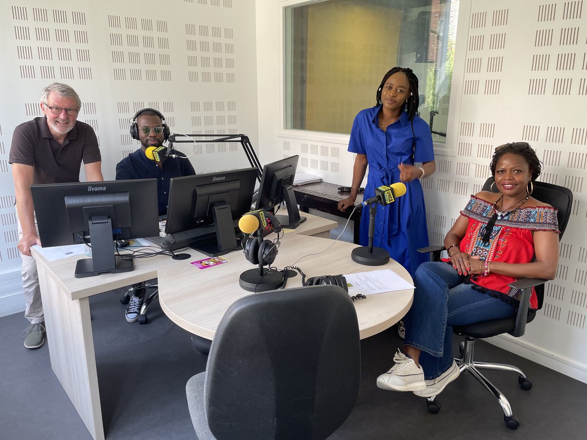 En juin ⁦<a href="/africaradioOFF/">Africa Radio</a>⁩ soutien les associations pour la promos du test #vih #hepatites enregistrement avec Caroline Andoum ⁦<a href="/BamessoEtAmis/">Bamesso&Amis</a>⁩ partenariat ⁦<a href="/GileadSciences/">Gilead Sciences</a>⁩