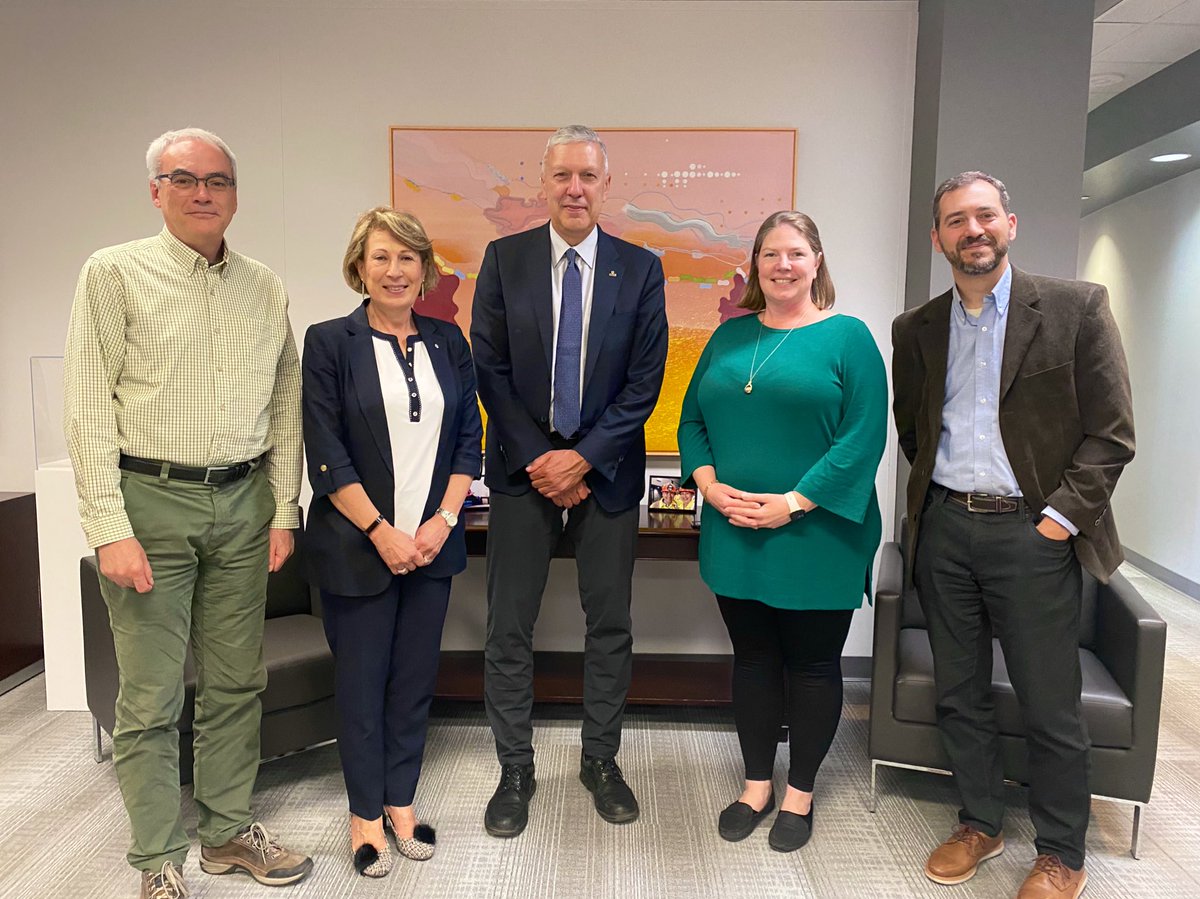 I recently had the pleasure of welcoming <a href="/WilliamGhali/">William Ghali</a> to our office to discuss <a href="/UCalgary/">U Calgary</a> aspirations, international research collaborations and #OpenScience among other things. 
#SciPol #CdnScience