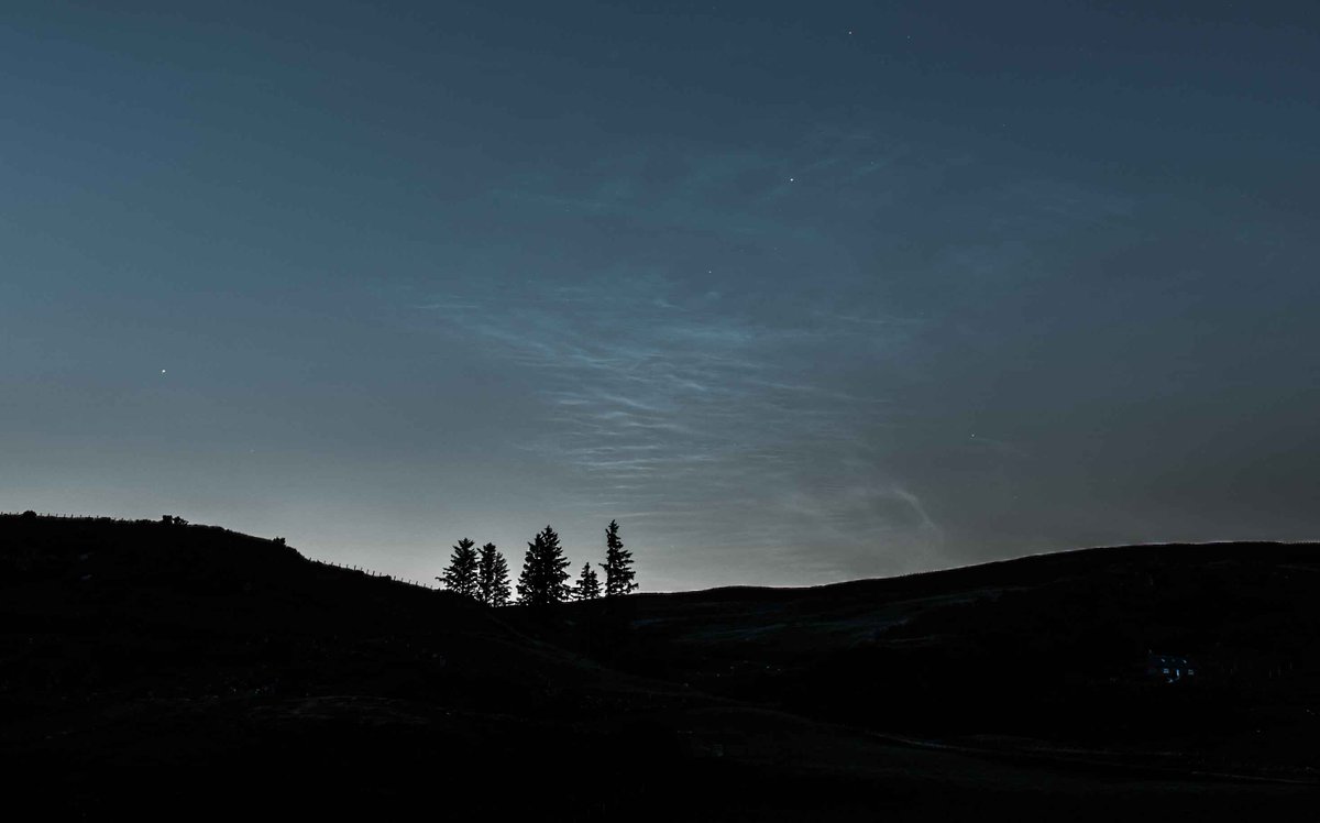 Cogie's Aurora's (@cogie_s) on Twitter photo Muie, Sutherland 14/15th June 00.30-01.00
faint Noctilucent clouds within the twilight arc
Midges where fun ๐
<a href="/NLCalerts/">Noctilucent Clouds Alerts</a> <a href="/theauroraguy/">Harlan Thomas</a> <a href="/James_Akrill/">James Akrill - Farmer / Frozen Bubble Photographer</a> <a href="/chunder10/">James Rowley-Hill</a> Muie, Sutherland 14/15th June 00.30-01.00
faint Noctilucent clouds within the twilight arc
Midges where fun ๐
<a href="/NLCalerts/">Noctilucent Clouds Alerts</a> <a href="/theauroraguy/">Harlan Thomas</a> <a href="/James_Akrill/">James Akrill - Farmer / Frozen Bubble Photographer</a> <a href="/chunder10/">James Rowley-Hill</a>