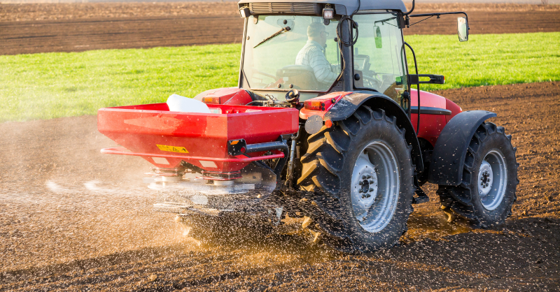 OntAg's tweet photo. .@VanguardCrop is building a compound #fertilizer facility in Ontario.

They will onshore production, offering balanced fertilizers that enhance #SoilHealth, capture carbon, &amp; reduce waste.

See how this will benefit the community in Ontario ⬇️

#OntAg #AgNews #CdnAg