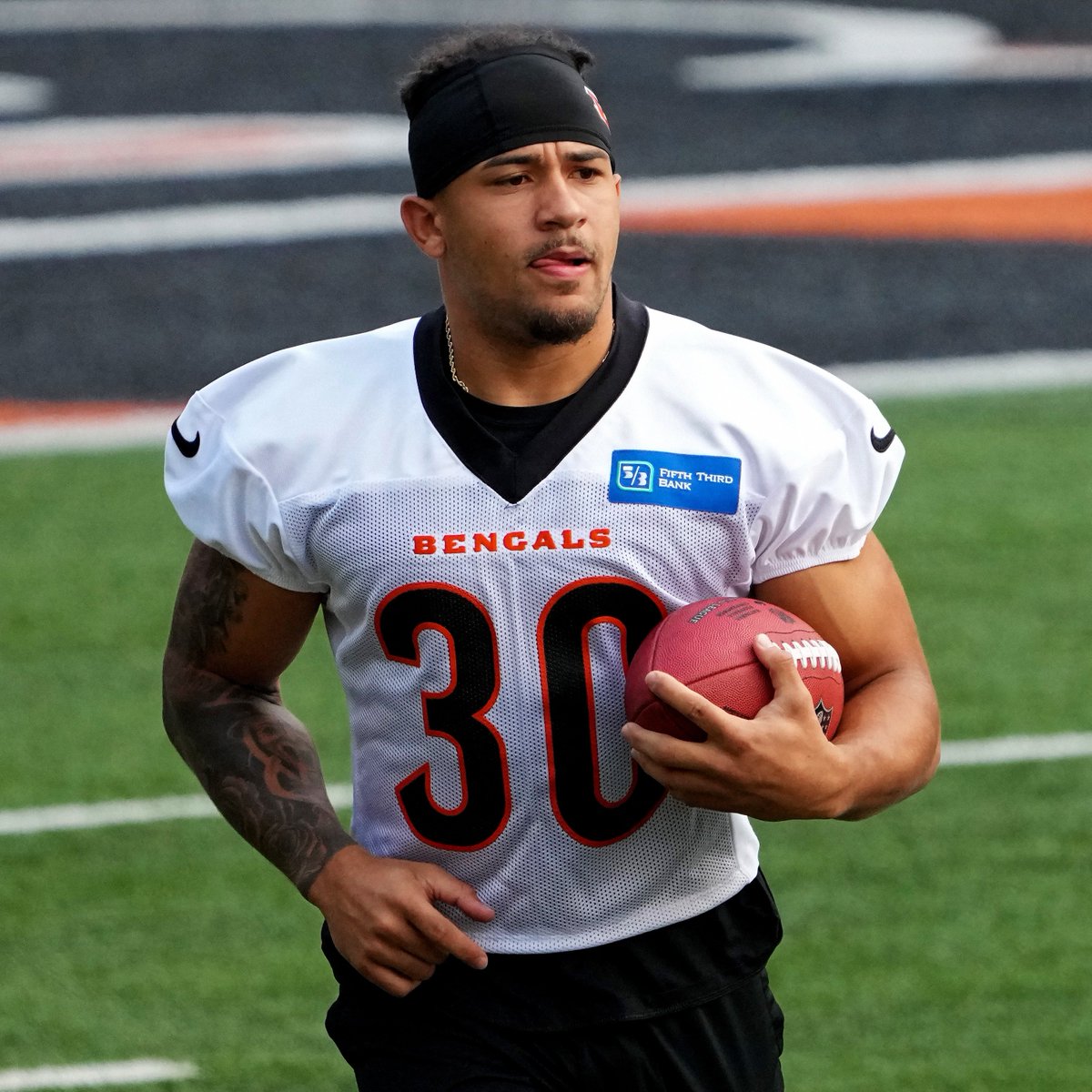 Ready to take the league by storm 😤

#NFLonDAZN | <a href="/chasebrown____/">CHASE BROWN</a>