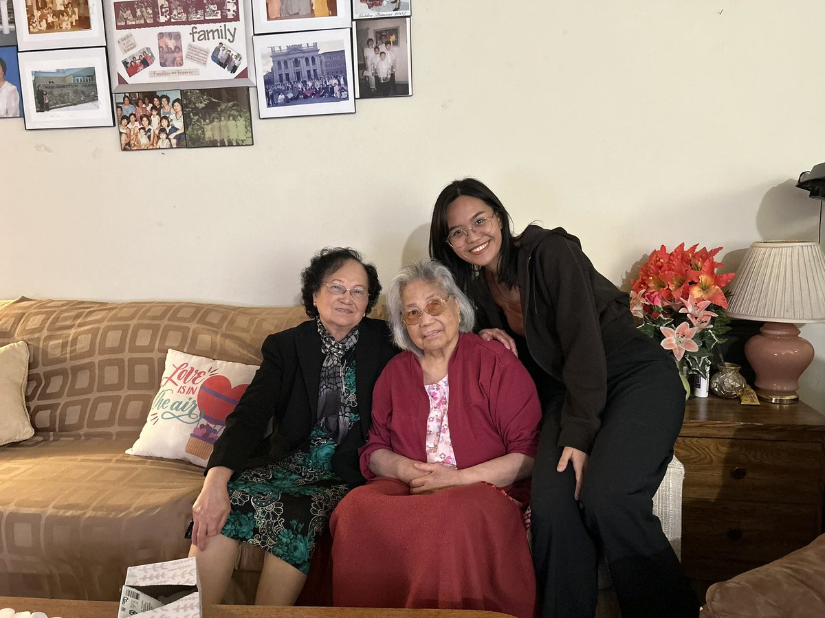reginaries's tweet photo. Lolo &amp; Lolas 💕 https://t.co/VKazhrJsgP