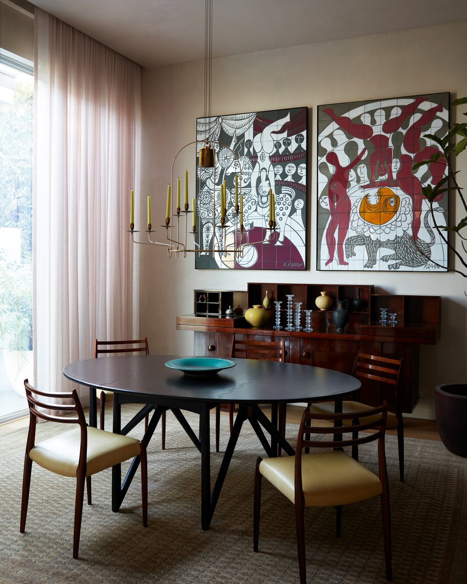 1stDibs's tweet photo. We're excited to share with you another of the inspiring spaces chosen for the 2023 #1stDibs50. This dining room is the work of former set designer Pamela Shamshiri , who brings a keen sense of narrative to her sophisticated yet soulful design sensibility. https://t.co/f0mi9xinmG https://t.co/AxvXqSQNcg