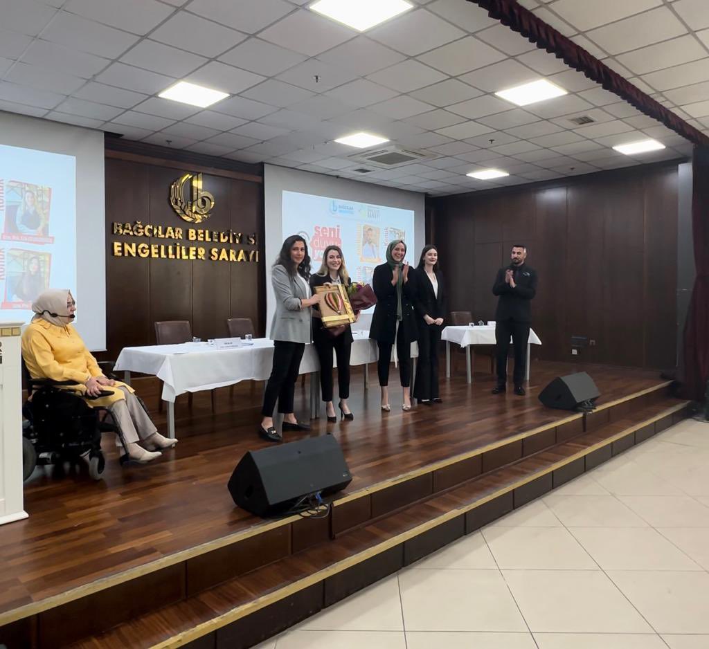 Engelliler Sarayı’mız yine alanında bir ilki gerçekleştirerek; ‘engelli ve psikoloji’ ile alakalı “Seni Duyuyorum” adlı kapsamlı bir şura gerçekleştirdi ✅

Şurada, ilçemizin engelliler ile ilgili psikolojik meselelerini çözümlemesi için danışma meclisi kuruldu ✨

Kıymetli