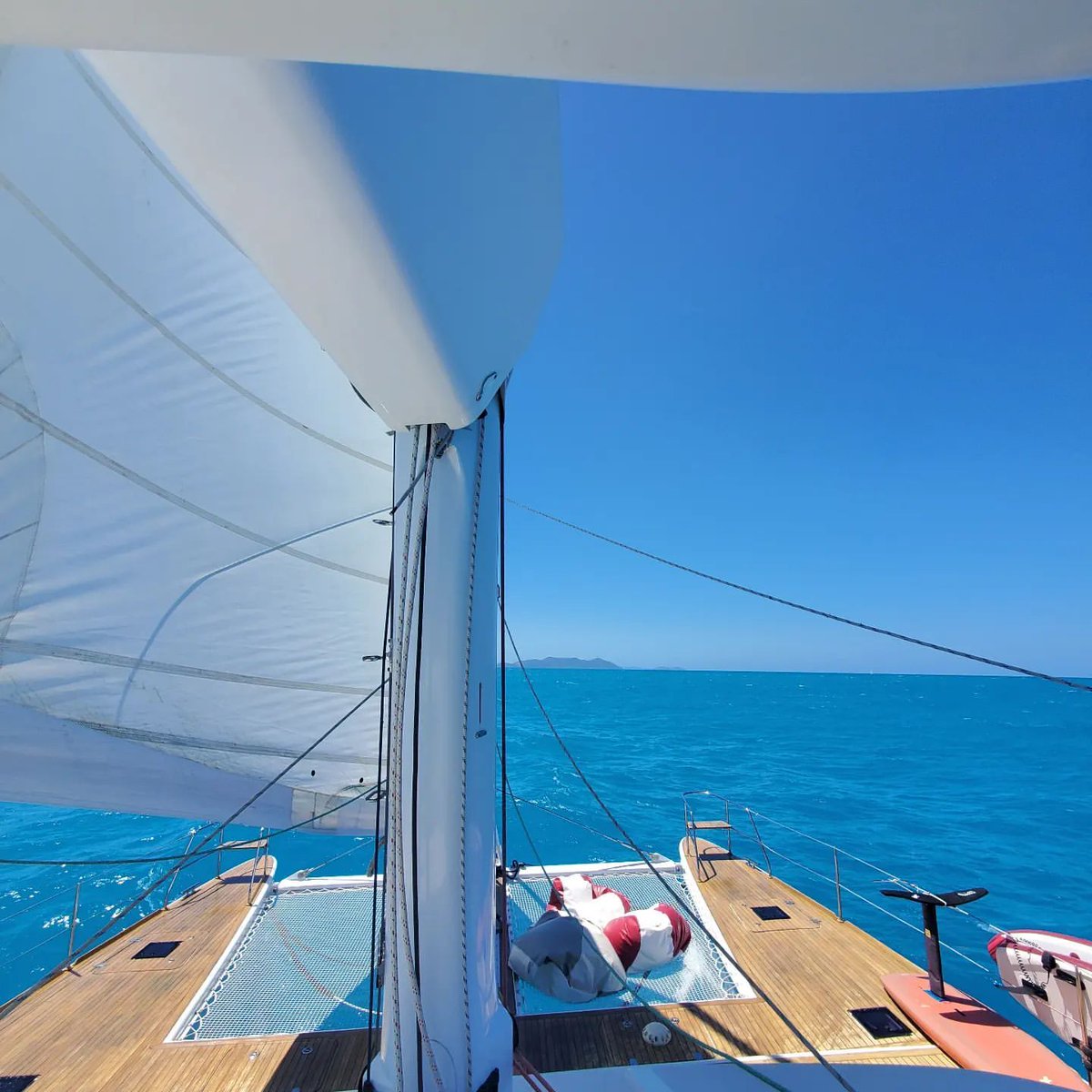CanvasYacht's tweet photo. How does your office view look today? If it doesn't look like this, we can fix that! 

#YachtCharter #CaribbeanCruise #LuxuryTravel #SailingLife #IslandHopping #BoatLife #ParadiseFound #SunsetSailing #DreamVacation #CrewedYacht #CaribbeanEscape #BeachVibes
#YachtLife  #Charter https://t.co/CDyypoOwlm