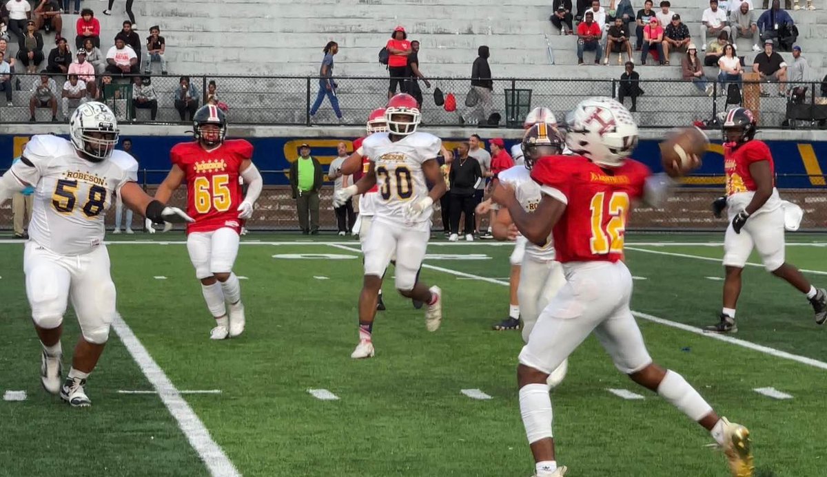 bcnjgridiron's tweet photo. Watch Caleb Salters Highlight Reel - Robeson Classic - June 13, 2023 at https://t.co/ory7cdPm3t via @YouTube.  #njfootball #robesonclassic #allstargame @caleb_salters @Comets_FB @CoachBGGrant https://t.co/UtMeNcZstH