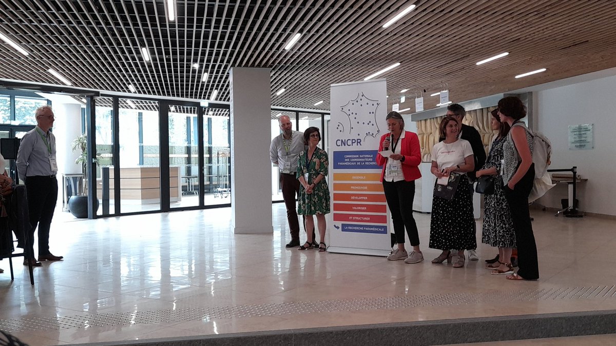 CNCPR (@cncpr) on Twitter photo Remerciements à <a href="/LaurentPoiroux/">Laurent POIROUX</a> au nom de la CNCPR pour son parcours aux côtés des autres coordonnateurs paramedicaux de la recherche des CHU Remerciements à <a href="/LaurentPoiroux/">Laurent POIROUX</a> au nom de la CNCPR pour son parcours aux côtés des autres coordonnateurs paramedicaux de la recherche des CHU