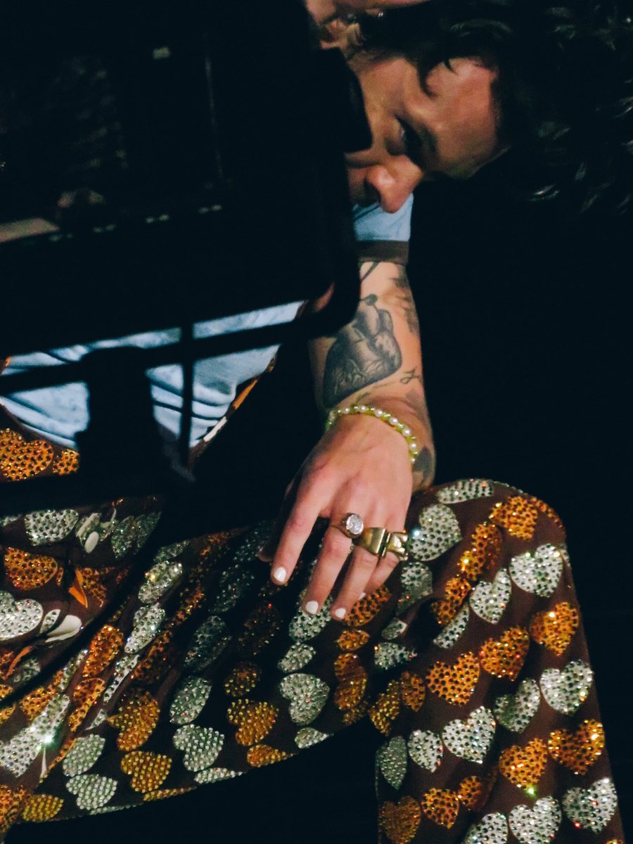 World Notes 1D tweet media