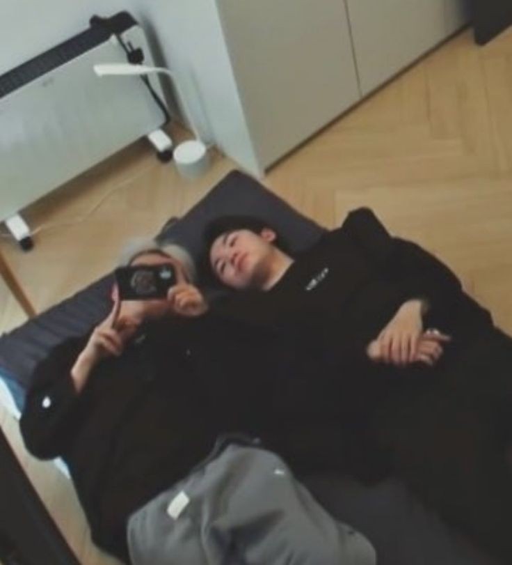 vobowoozizi's tweet photo. I know it's quite late, but still I'm here to wish happy belated birthday to my tiger.
Hoping all the good things will only come to you.
Be happy always.
Wooahae~

+@kwonhoush https://t.co/oWVil8FTIT