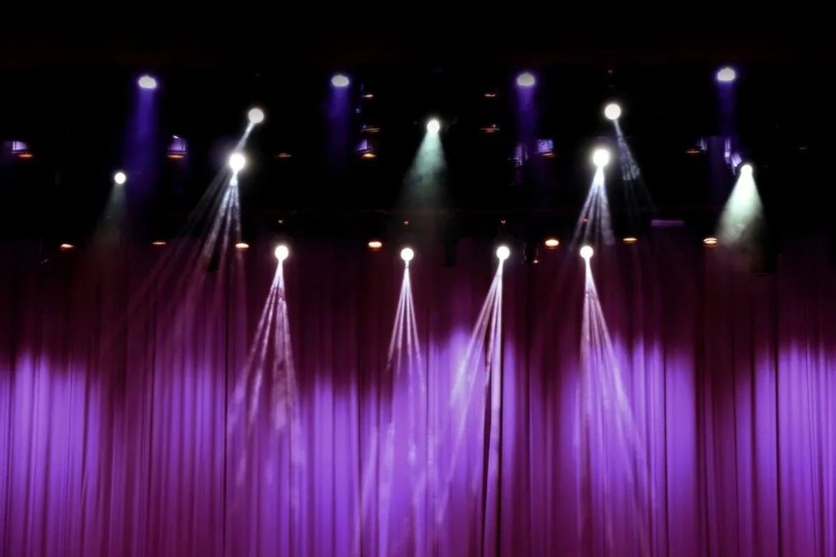 entlightprod's tweet image. We've been providing professional lighting and rigging rentals and artful lighting design and installations since 2014. See why we're one of the most trusted names around and let us help meet your equipment rental, design, and installation needs!