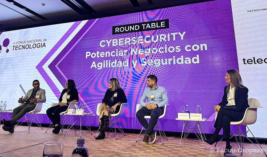 Paula Bibini (@paulabibini) on Twitter photo Participando del VI Fórum Nacional de Tecnología, denominado“TECH TRENDS–Cloud & Cybersecurity” organizado por“LIDE” (<a href="/lideargentina/">LIDE Argentina</a> )en el cual expositores brindaron soluciones para proteger datos de las empresas y conversaron con respecto a ciberseguridad y cloud en el mercado. Participando del VI Fórum Nacional de Tecnología, denominado“TECH TRENDS–Cloud & Cybersecurity” organizado por“LIDE” (<a href="/lideargentina/">LIDE Argentina</a> )en el cual expositores brindaron soluciones para proteger datos de las empresas y conversaron con respecto a ciberseguridad y cloud en el mercado.