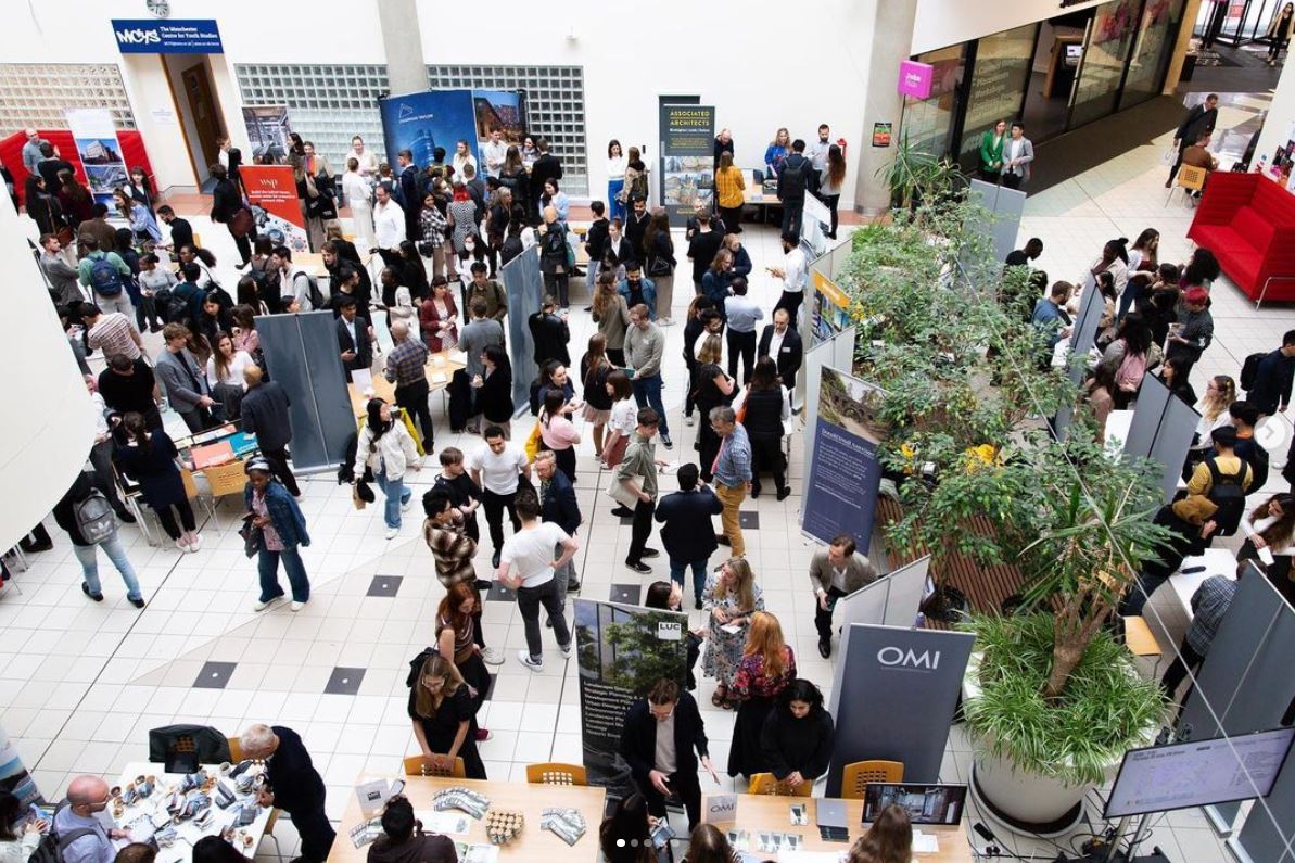 Chapman_Taylor's tweet photo. Yesterday, members of our Manchester Studio attended the 2023 Manchester School of Architecture end-of-year exhibition and “Meet the Practice” event. We met some outstanding talent.
#ArchitectureStudents #Architects #Architecture #Designers #msa #manchesterschoolofarchitecture https://t.co/noTUXLVYni