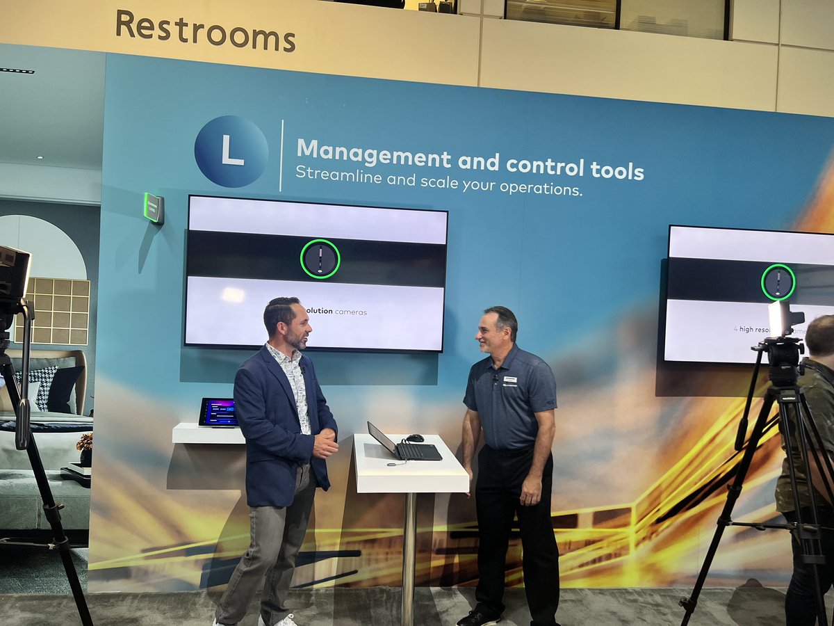 The new wireless touch panel at <a href="/Crestron/">Crestron</a> is sweet. I didn’t know it would rotate until we went live with the <a href="/AVNationTV/">AVNation Media</a>  peeps. 😂 #infocomm23