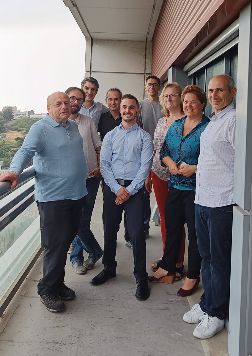 Bastien_Dolfi's tweet image. Today I finally defended my thesis. It's the end of 3 absolutely fantastic years. I'd like to thank all the members of my jury for being there, as well as the members of my team who helped me so much with my project and also my friends and family for their support.