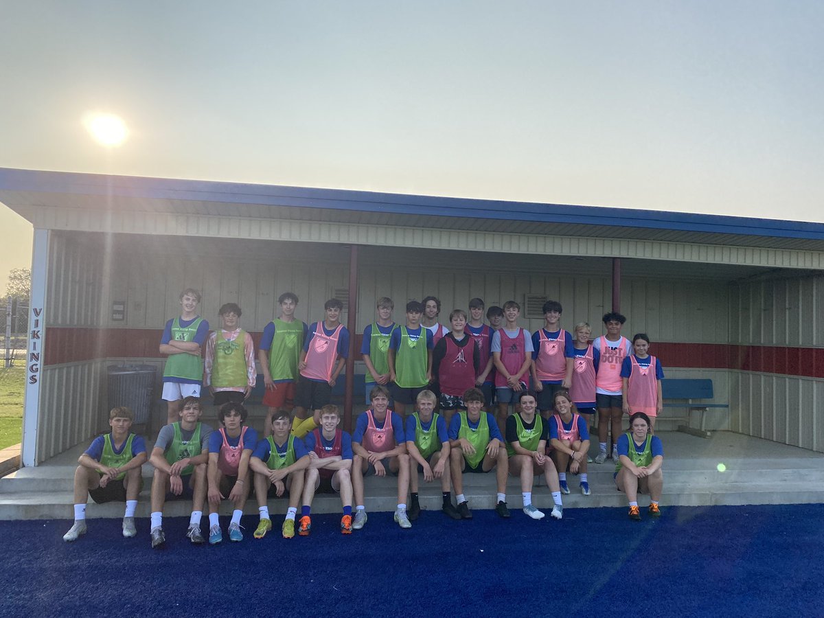 SoccerSeaman's tweet photo. A great week everyone. Thanks for your efforts and help at the summer soccer SHS camp and the summer soccer kids camp! ⚽️❤️🏆👏 https://t.co/ZgjdkZoDQW