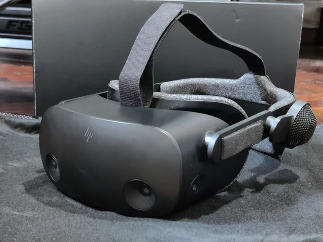 Vendo cositas de mi cockpit secundario:
Asiento, Vibracion, Volante Innato, Pedales Heusinkveld Ultimate+, VR HP Reverb G2...