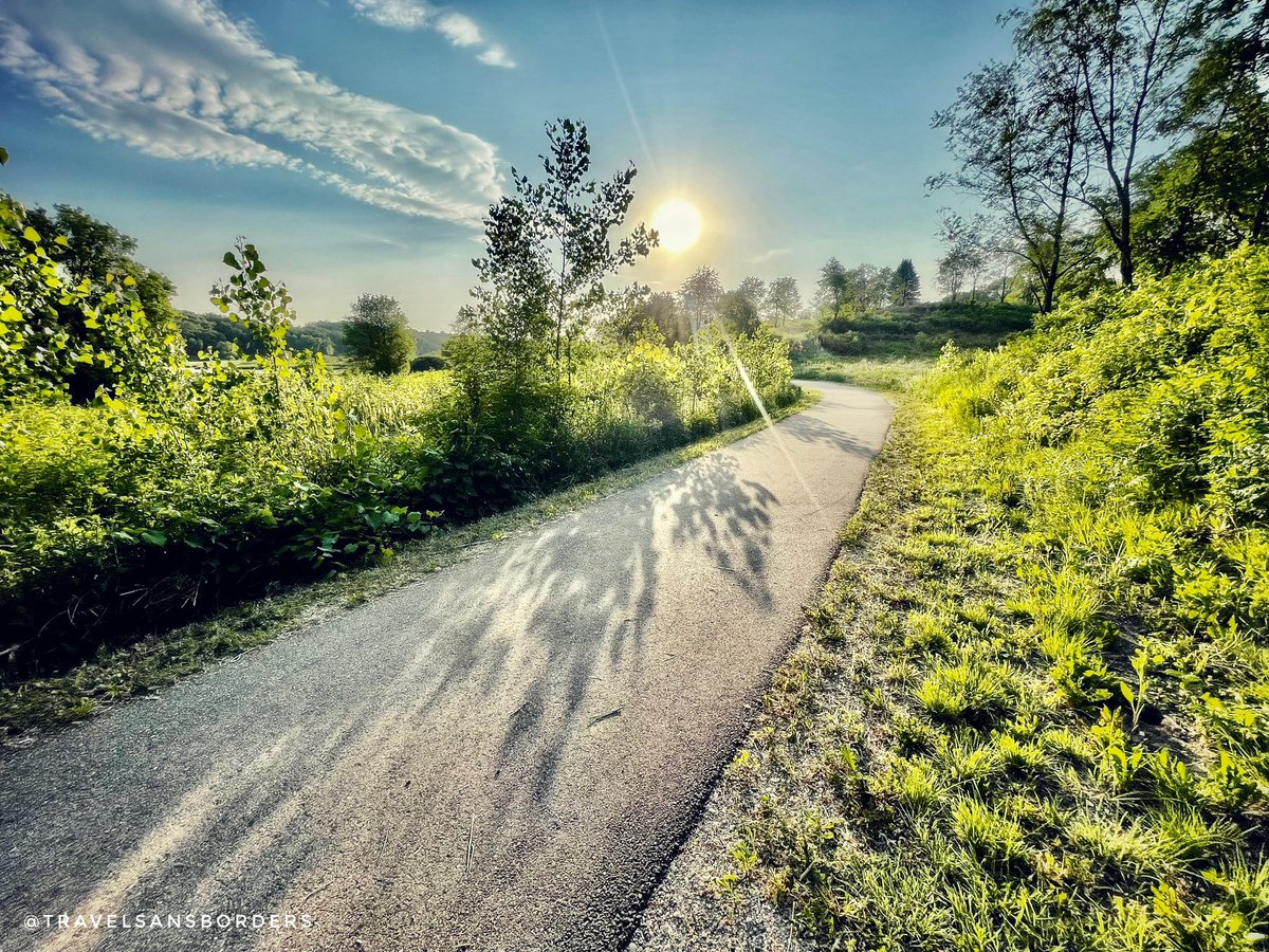 My method is to take the utmost trouble to find the right thing to say, and then to say it with the utmost levity.
-George Bernard Shaw 🧐🙏🤗

#expeloremn #onlyinmn @dakotacountyparks @exploreminnesota