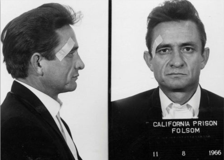 Hace años un tipo fue detenido y juzgado por algo que no te vas a creer:

Se construyó un coche

Esto no es lo increíble

ES QUE LO HIZO ROBÁNDOLO PIEZA A PIEZA EN LA FACTORÍA EN LA QUE TRABAJABA

#AbroHilo