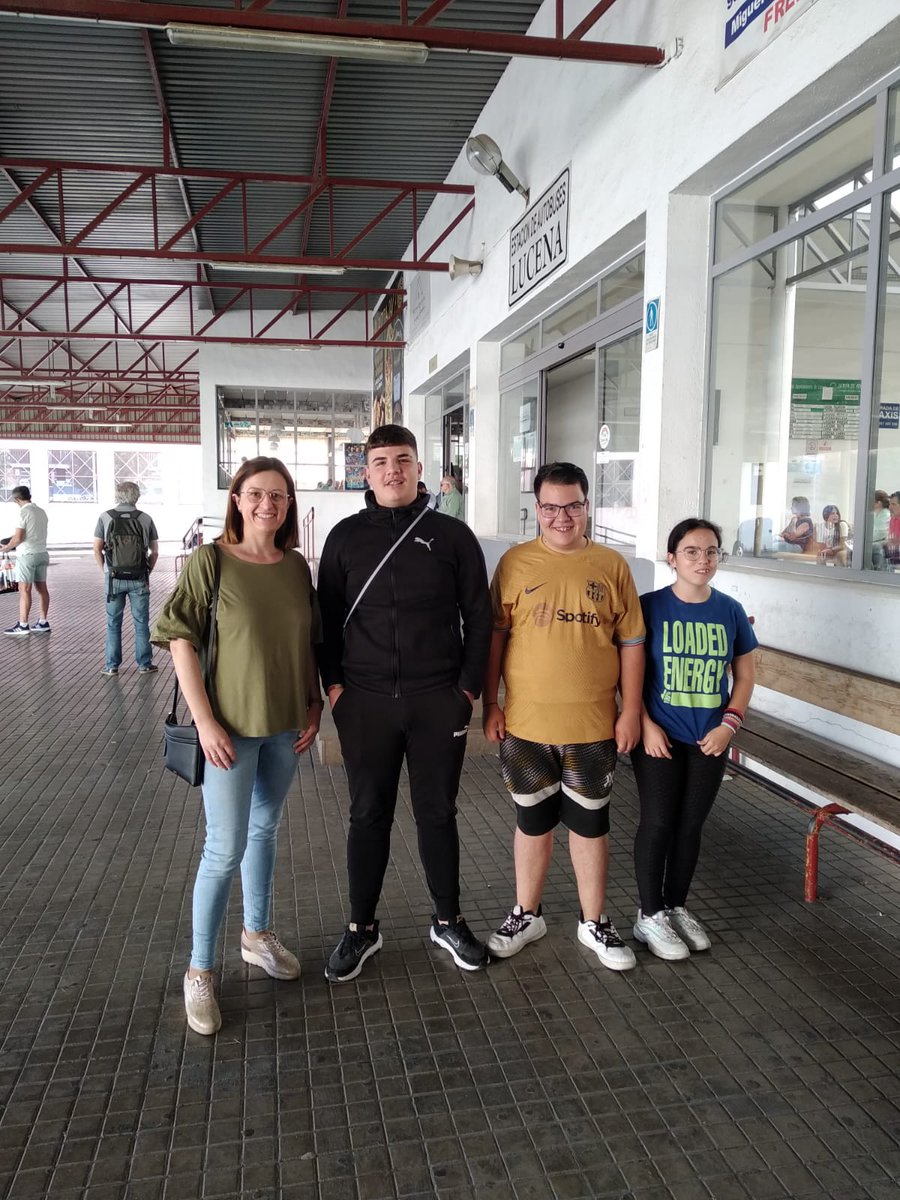El domingo pasado nuestros alumnos de FPB de Agrojardinería y Ornamentación Floral Aarón, Idoia y Gonzalo, comenzaron su viaje a Jürmala (Letonia) donde participaran a través del programa Erasmus en prácticas relacionadas con sus conocimientos en

iesclaracampoamor.org/clara/2023/06/…