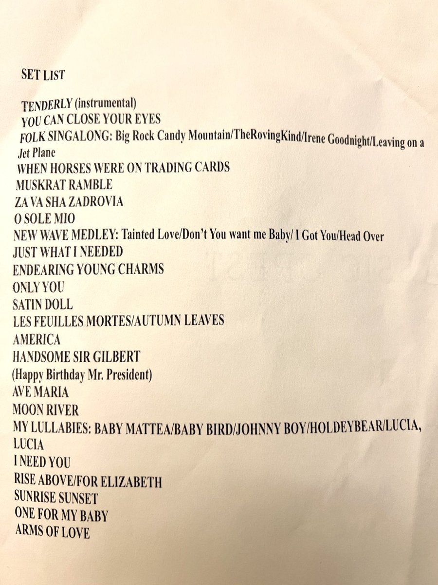 Mira Sorvino tweet media