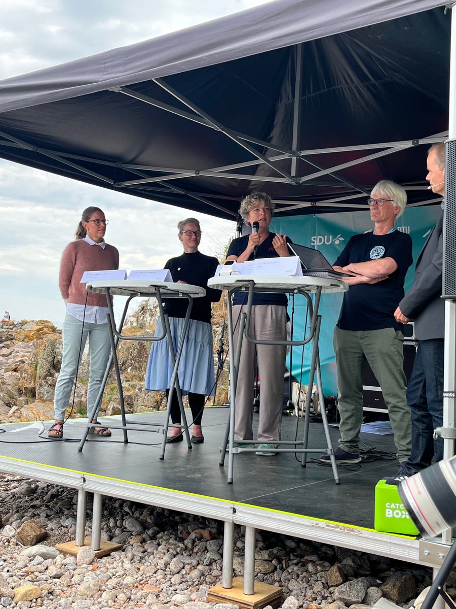 LIFEFonden's tweet image. Stærk første dag på #fmdk23! 

Dialogmøde om en ny fælles strategi på naturvidenskabsområdet løb af stablen i eftermiddags - med stor opbakning fra @dlforg og @topsoe_official som repræsentant for erhvervslivet. Men de sætter også krav - en ny strategi skal have en klar…