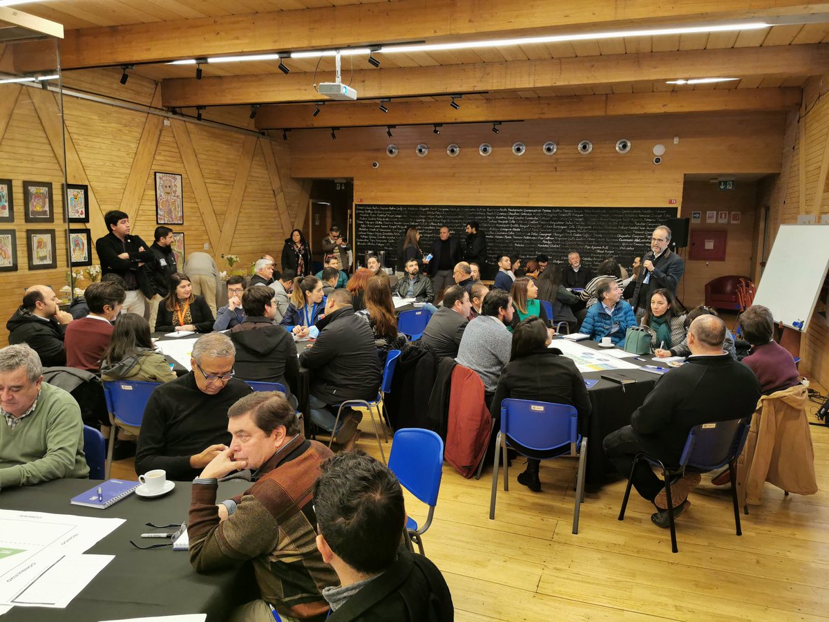 Hoy en taller de la Estrategia Regional de Desarrollo Araucanía 2040, levantando información sobre la dimensión económica productiva. Destacan las fortalezas, brechas y oportunidades del territorio <a href="/araucania2040/">Araucanía2040</a> <a href="/gorearaucania/">Gobierno de La Araucanía</a> <a href="/UC_Temuco/">UC Temuco</a> <a href="/LPT_UCT/">LPT UCTemuco</a> <a href="/IDERUFRO/">IDER - UFRO</a> <a href="/ManagementandR/">Management&Research</a>