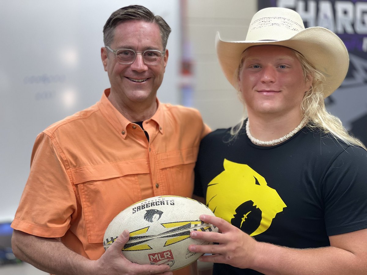 .@Fulshear_fball All-State FB & state medalist in wrestling @oneandonly_seth signed with @Hou_Sabercats - He’s an A student, leader and a GREAT young man with a bright future in rugby. Watch for my story on Seth this weekend on @abc13houston 📷 / hospitality: @coachcodutti