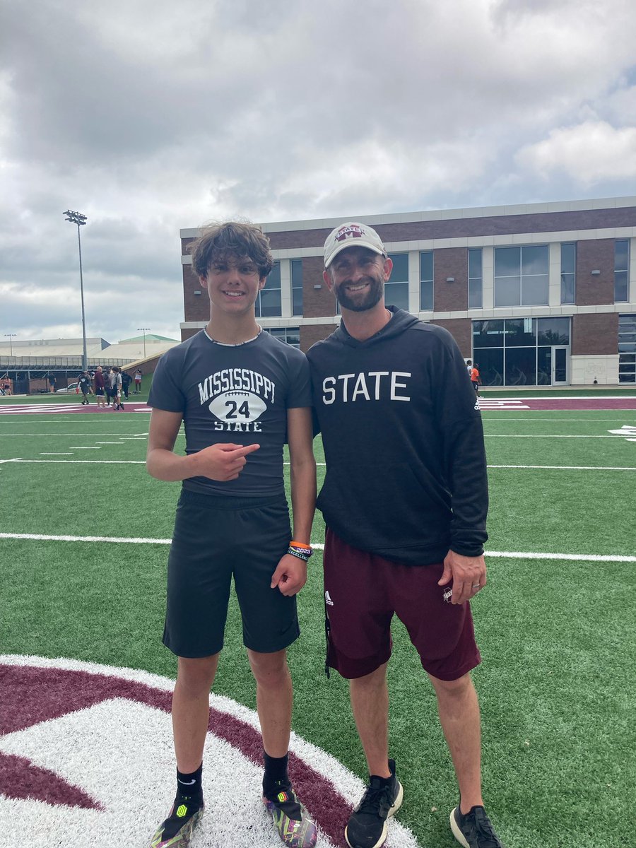 Tracewilson_22's tweet photo. I had a great camp today at Mississippi state. Learned a lot and met a lot of coaches including Tupelo legend @_CoachBump . @CoachZachArnett @Coach_MBrock @MacCorleone74 @PrepRedzoneMS @TupeloMiddleFB @Calhoun__23 https://t.co/ZEVOsDgCvg