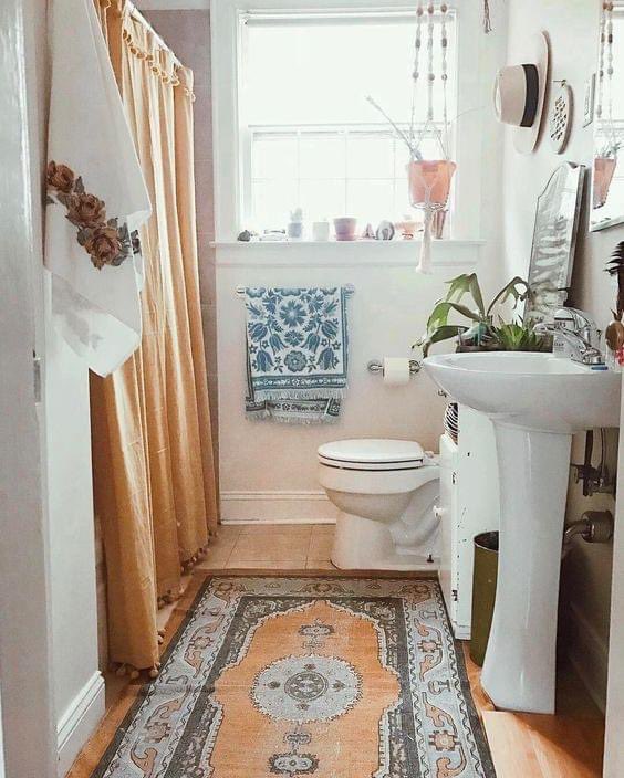 Love this budget-friendly cosmetic bathroom redo!
#BathroomMakeover #BudgetFriendly #portland #pdxscott