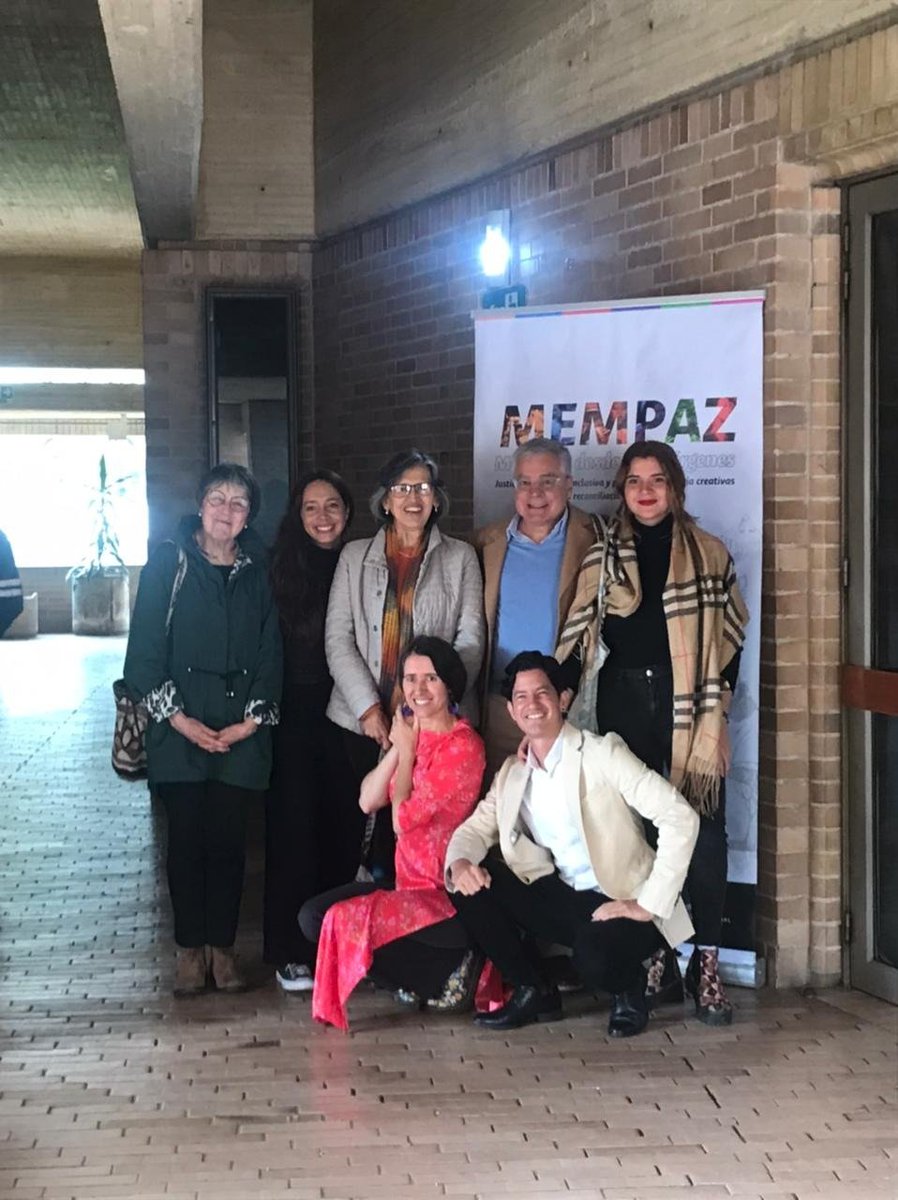 Rodeemos el Diálogo (@rodeemosdialogo) on Twitter photo Listo nuestro equipo en la @un_bogota para el lanzamiento del documental #MEMPAZ - felices de esto logro con <a href="/iepri_bog/">IEPRI-UNAL</a> y <a href="/BristolHiPLA/">Department of HiPLA</a>
<a href="/JulianotPaula/">Julia Paulson</a> <a href="/mateobrown/">Matthew Brown</a> @AndGomezSuarez <a href="/goyawilson/">goya</a> <a href="/DIANA_VAL/">Dr Di 'The Peasantist' (Ella/She/Hi) 👩🌾👨🏾🌾</a> <a href="/maryder93/">Mary Louise Ryder</a> <a href="/goyawilson/">goya</a> y más!
Listo nuestro equipo en la @un_bogota para el lanzamiento del documental #MEMPAZ - felices de esto logro con <a href="/iepri_bog/">IEPRI-UNAL</a> y <a href="/BristolHiPLA/">Department of HiPLA</a>
<a href="/JulianotPaula/">Julia Paulson</a> <a href="/mateobrown/">Matthew Brown</a> @AndGomezSuarez <a href="/goyawilson/">goya</a> <a href="/DIANA_VAL/">Dr Di 'The Peasantist' (Ella/She/Hi) 👩🌾👨🏾🌾</a> <a href="/maryder93/">Mary Louise Ryder</a> <a href="/goyawilson/">goya</a> y más!
