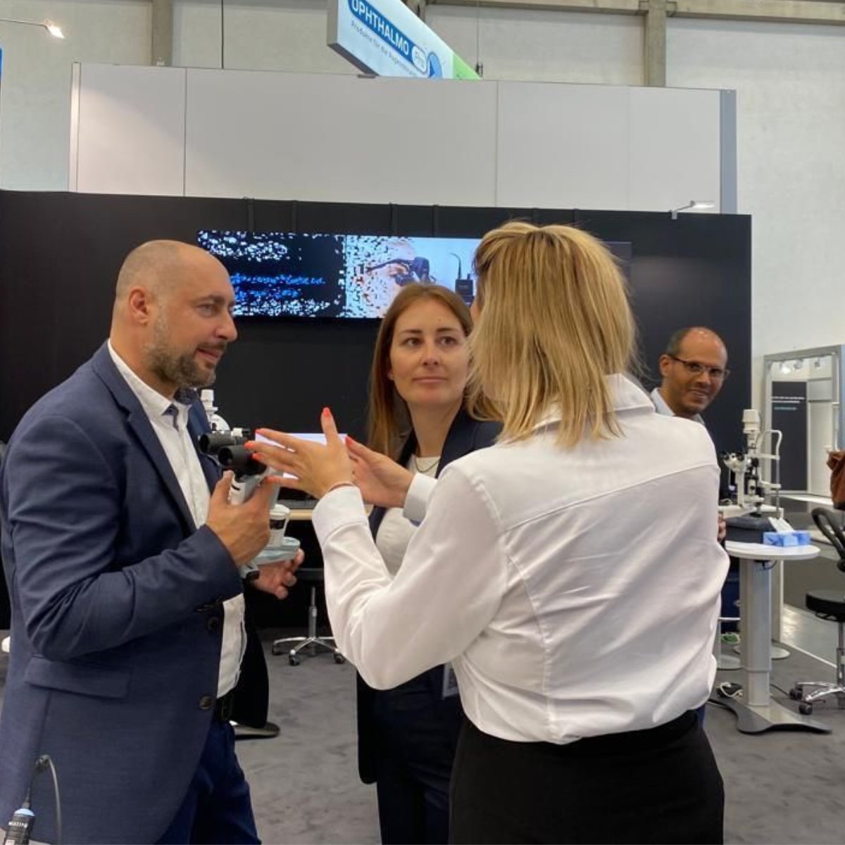 KeelerLtd's tweet photo. Meet our dream duo Nicola and Marcela @bonOptic booth B9 Hall 7A to learn how Keeler Vantage Plus BIO and 4Sight Ultrasound can benefit your practice. 

#Keeler #doc #doc2023 #kongress #symposien #symposium

 4Sight: https://t.co/Opx7BiXy73 https://t.co/RpPR5OT1NC