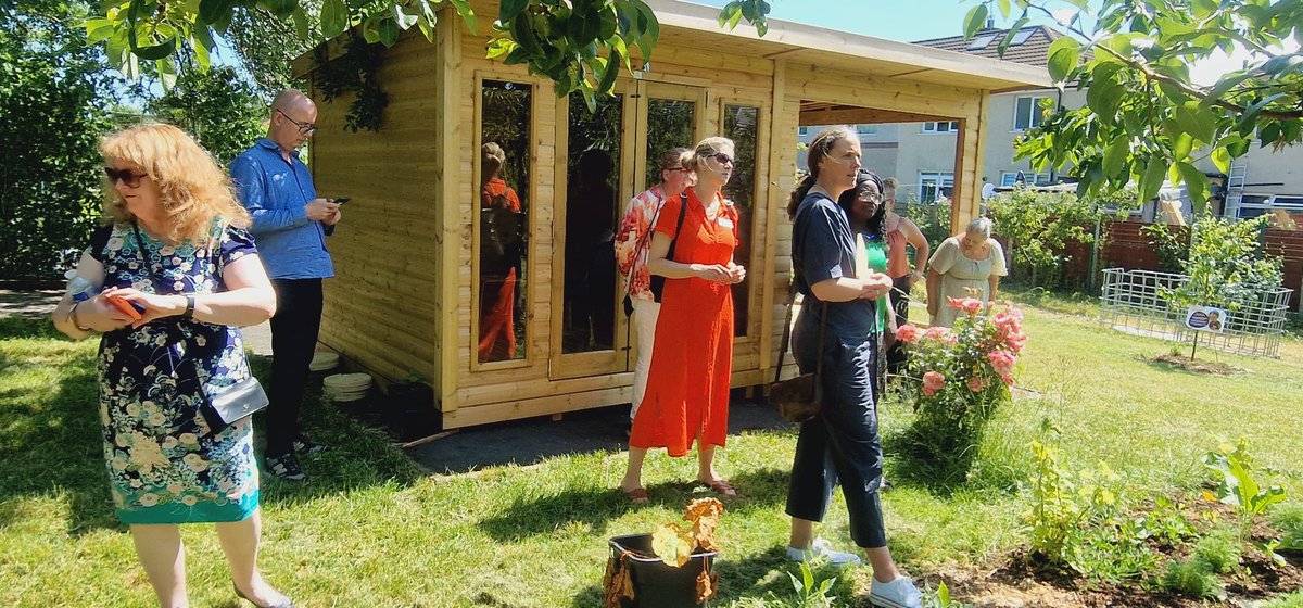 SupportSawn's tweet photo. Inspiring visit  at GROWE from @matt_leach from @LocalTrust @Sarah Llewelin from #CadburyTrust, @SarahPDavidson   from #TheCarnageTrust  @PaulKissack from #theJosephRowntreeFoundation  @catjaneseymour from #AssociationofCharitableAssociations  looking at community👇 https://t.co/GfEpjZZTd5