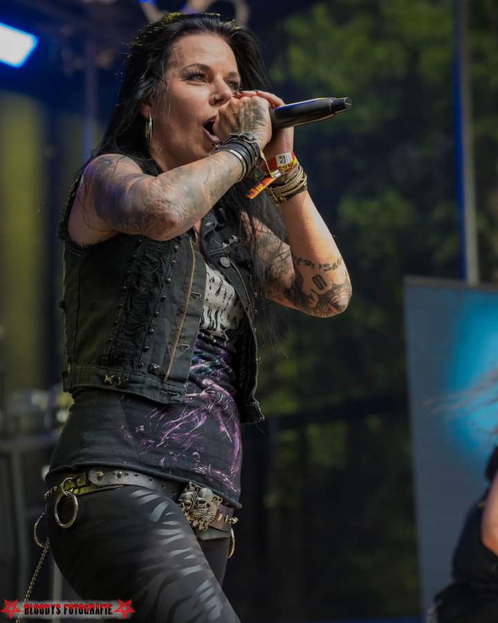 DEGGIAL15's tweet photo. 🤘 CRITICAL MESS 🤘
.
No downloading and uploading again!
Sharing the album or the picture is allowed and very welcome 🤘🏻
.
#criticalmess
#chronicalmoshers
#festival
#deathmetal
#metal
#germany
#livemusic
#liveconcert
#concert
#concertphotography
#nightlife https://t.co/7Eo9u9M9kc