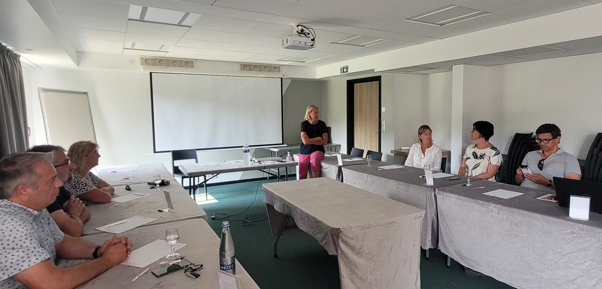 AFTER WORK <a href="/CAAClubaffaires/">C.A.A</a> "les #enjeux de la #transmission  des savoirs d’#expérience" Éviter la perte de savoirs lors du départ d’un homme clé dans l'organisation, Optimiser  le passage de relais. Le <a href="/CAAClubaffaires/">C.A.A</a> , asso soutenue par <a href="/CCINantes/">CCI Nantes St Nazaire</a>  @Fabienne <a href="/fabienne/">Fabienne Fredrickson</a>arrouet