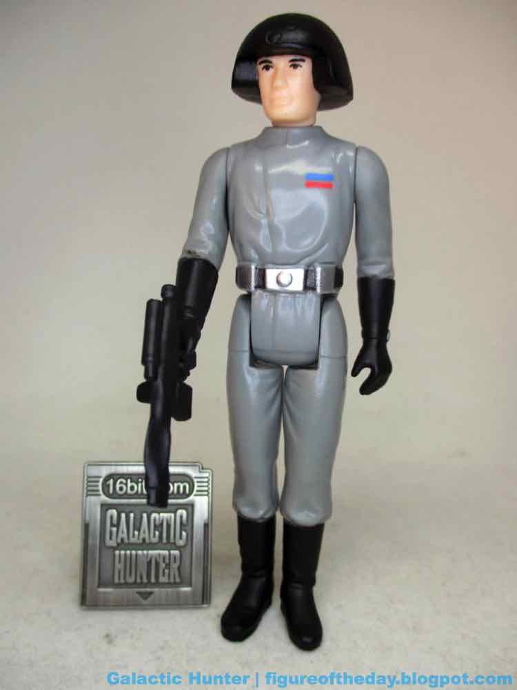 GalacticHunter's tweet photo. Star Wars Figure of the Day: Day 3,038: Death Squad Commander (The Retro Collection) https://t.co/cvZACkwxYJ https://t.co/f8xTLurPoM