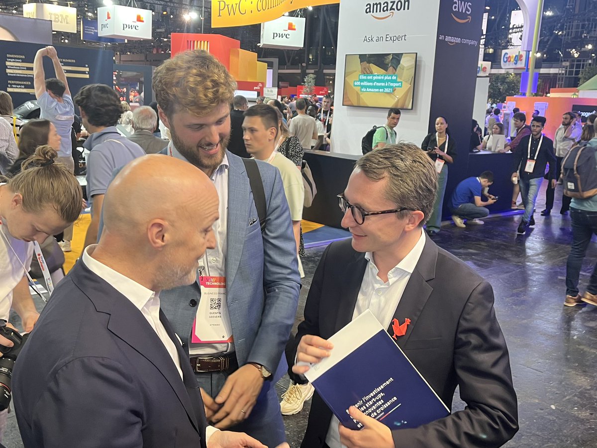 QGeevers's tweet photo. Discussions très enrichissantes avec @LouettePierre et également @MarieLebec78, @guillaumekasba et @midy_paul sur le stand de @businessfrance à @VivaTech. Plus que jamais, l'Export commence en France et en particulier à Paris, capitale mondiale de la Tech ! https://t.co/UCleFFhCG4