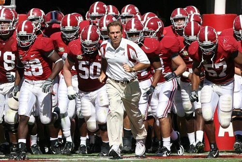 goldmedalmind's tweet photo. "What are you telling your opponent when you're bending over and grabbing your knees? Stand tall, always, no matter how tired you are."
―Nick Saban #TheLeadersMind 🏆

 https://t.co/hOj9MhdAI3 https://t.co/rKcPVqxtzf