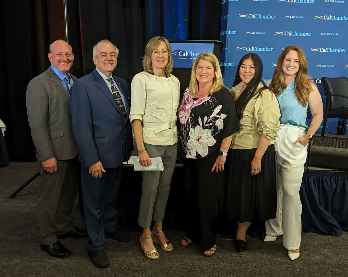 gsfvcc's tweet photo. In May, the Chamber took a delegation to Sacramento w/our legislative partner @VICASFValley for the #CalChamberCapitolSummit and #HostBreakfast. We met w/CA legislators to advocate for #SFVBusiness. Delegation pictured w/ @Portantino @CarolineMenjiv3 @RickChavezZbur @deemyers https://t.co/DxI9WQCaOT