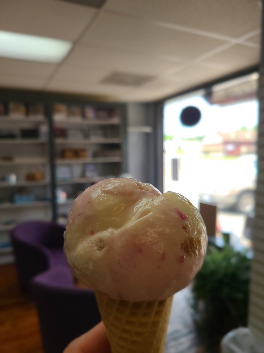 pumpkinandbuggs's tweet photo. The Halifax Ice Cream Shop at Pumpkin and Bugg's Bake Shop this weeks Summer Ice Cream Flavors;  Peach, Key Lime Pie, Strawberry Cheesecake, Butter Pecan, Chocolate Chip Cookie Dough, Chocolate, Lemon Crunch, and Vanilla. https://t.co/dknybExLhq