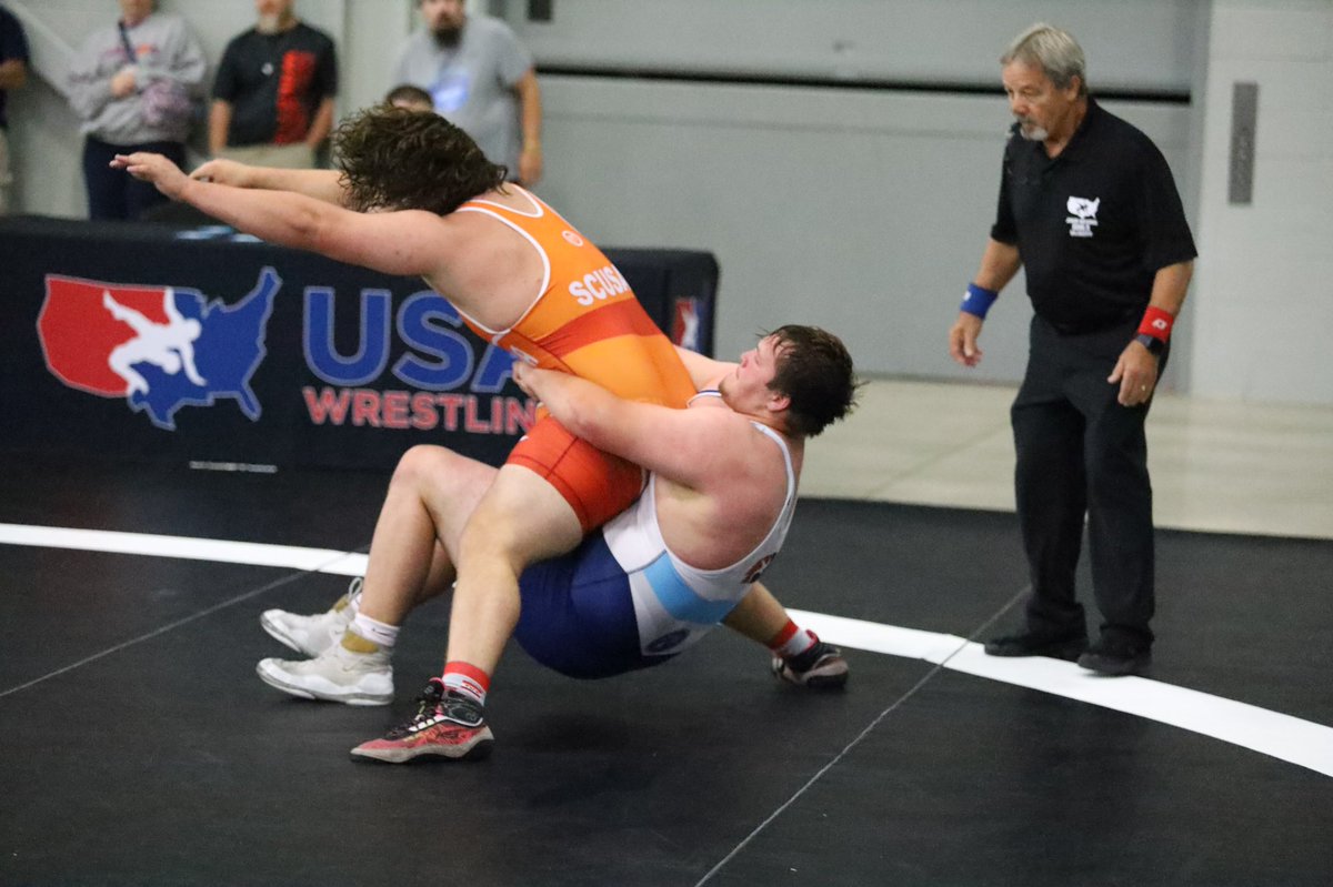 NEUSAWrestling's tweet image. Down by 3 with 6 seconds left on the clock, Zach Pittman hits a 4 point throw‼️🔥 Zach gets the win to put Team Nebraska up 11-2 over Team South Carolina

📸: Alex Cloyd