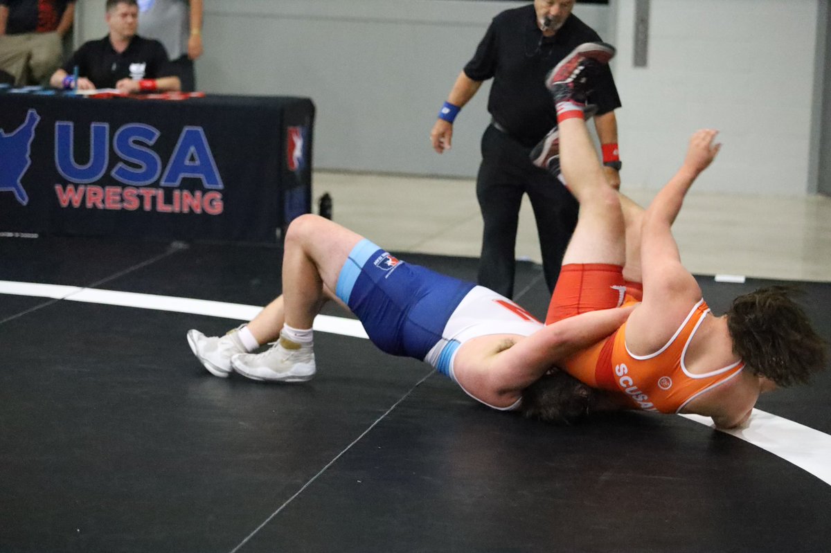 NEUSAWrestling's tweet image. Down by 3 with 6 seconds left on the clock, Zach Pittman hits a 4 point throw‼️🔥 Zach gets the win to put Team Nebraska up 11-2 over Team South Carolina

📸: Alex Cloyd