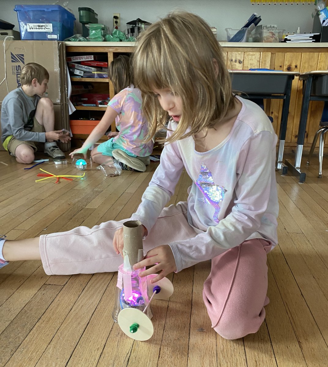 hshaffer's tweet photo. 3rd grade students at Owen D. Young CSD designed chariots to outfit Sphero Robots, then competed in a fun Sphero Chariot Pull challenge to see who could pull the most weight the furthest! #Sphero #EngineeringDesign #NYSCSDF
@ODYoungCSD @MORICTech @SpheroEdu https://t.co/mbkdl7jmBW