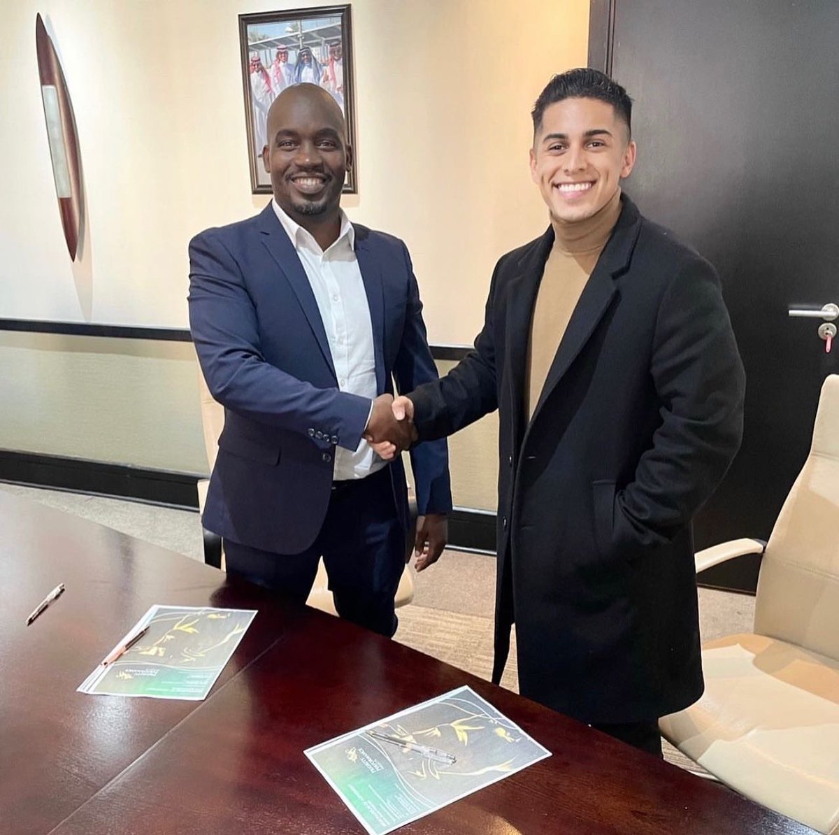 AfribizInvest's tweet photo. Congratulations Afribiz Media on your acquisition of BuildRSA. An initiative for the greater good of the South African Nation. #buildrsa #afribizmedia @AfribizM @rsa_build https://t.co/BVqn9ofdH2