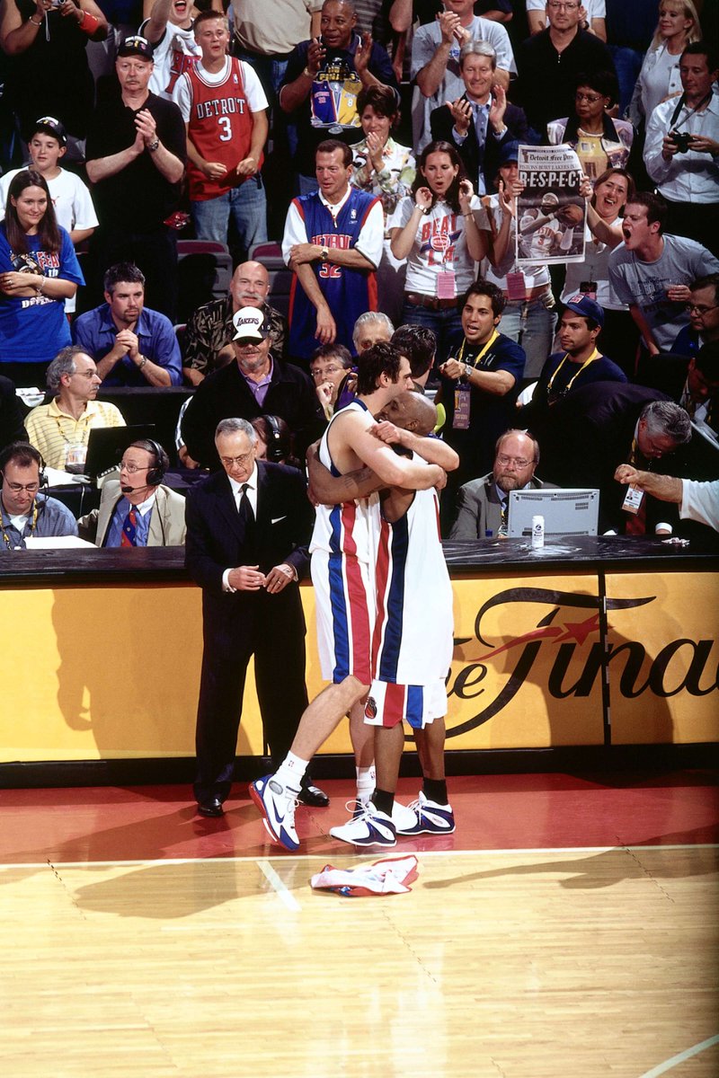 19 yıl önce bugün! 📅 Money Man <a href="/MehmetOkur13/">mehmetokur13</a>, Detroit Pistons ile şampiyonluk sevinci yaşadı.

Mehmet Okur, şampiyonluk yüzüğü olan ilk ve tek Türk oyuncu. 💍