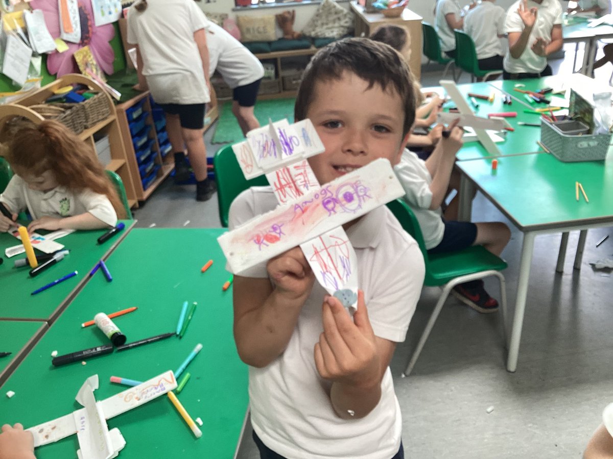 Year 2T LTPA (@year2tltpa22) on Twitter photo A bit late to the party but we loved our science day. We made some fabulous gliders and learnt all about gravity and fair tests! <a href="/MrChryslerLTPA/">Ryan Chrysler</a> #GSSfS2023 <a href="/BrightFuturesET/">Bright Futures Educational Trust</a> A bit late to the party but we loved our science day. We made some fabulous gliders and learnt all about gravity and fair tests! <a href="/MrChryslerLTPA/">Ryan Chrysler</a> #GSSfS2023 <a href="/BrightFuturesET/">Bright Futures Educational Trust</a>