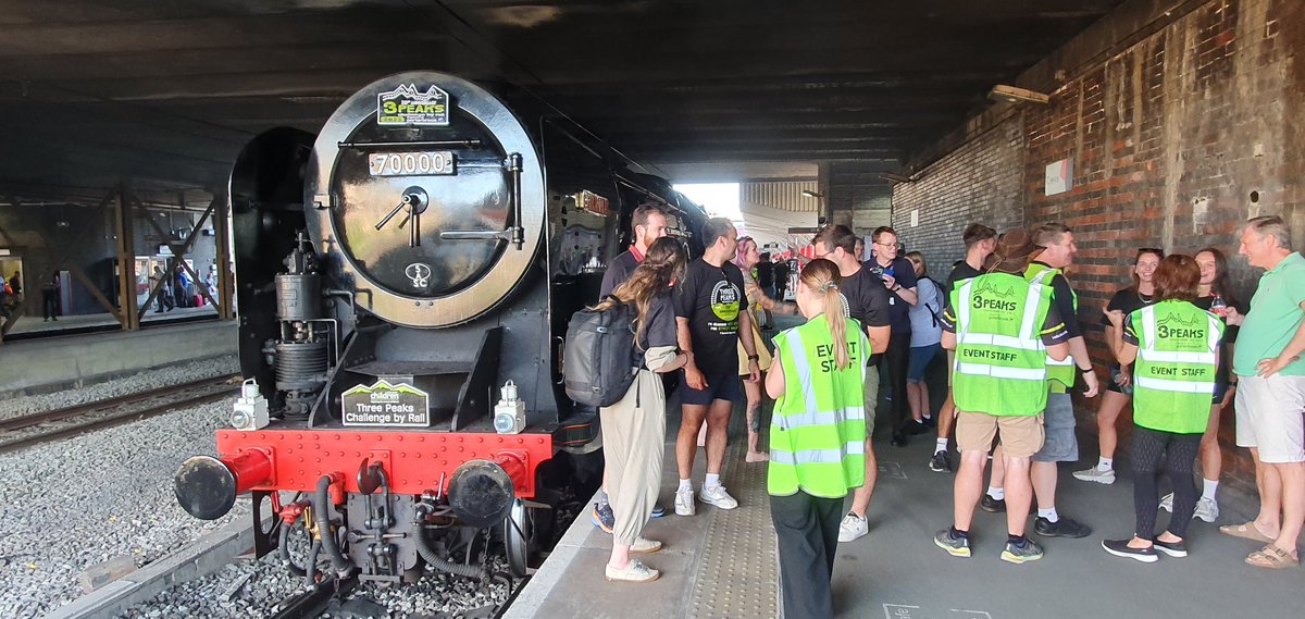 OK, the secret is out. #Brittania is hauling #3peaksbyrail along the North Wales Coast to #Bangor today. @rail #railways