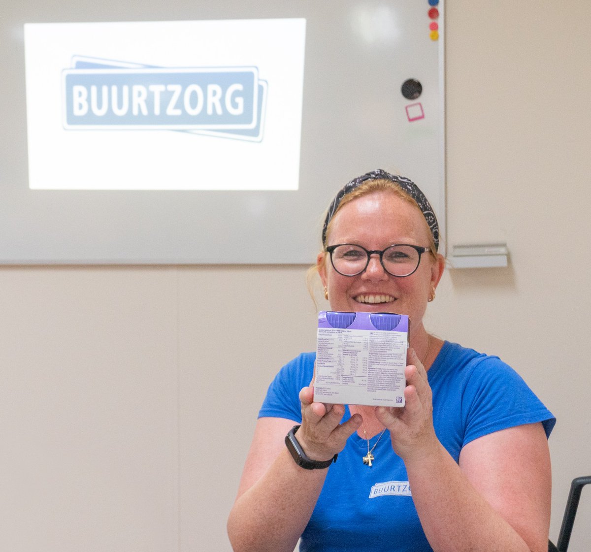PiezoTalentenAc's tweet photo. Bedankt Machelien van @buurtzorg wat heb jij een leuke en leerzame les verzorgd over jouw werk als #wijkverpleegkundige #casemanager dementie en  #docent. Je hebt een katheter laten zien en een stoma én we leerden zelf om een steunkous aan te doen! 🧑‍⚕️🧑🏽‍⚕️👩🏼‍⚕️👩🏾‍⚕️ J
 #talent voor #zorg https://t.co/D5izVRzZ6U