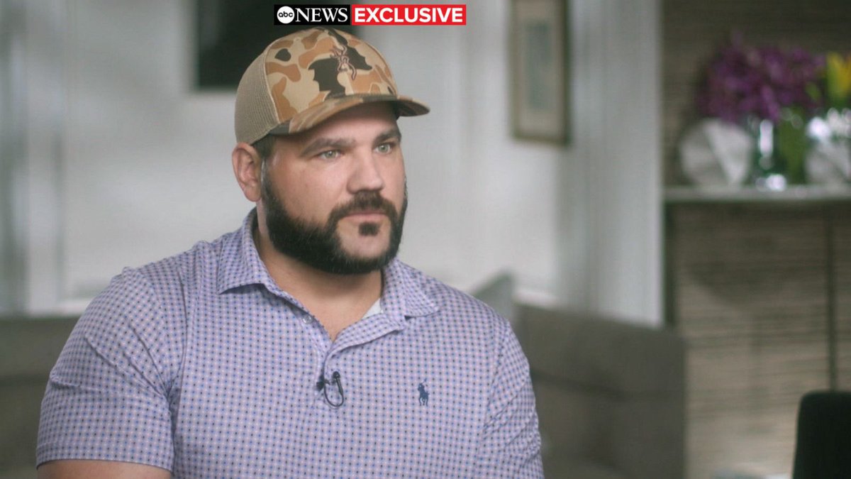 phenomnetwork_'s tweet photo. In a recent interview, Michael Strahan asked Hillis if he considers himself a hero.

Hillis simply responded, “I’m not a hero… I call myself a Dad.” https://t.co/0lr4p6Rzdk
