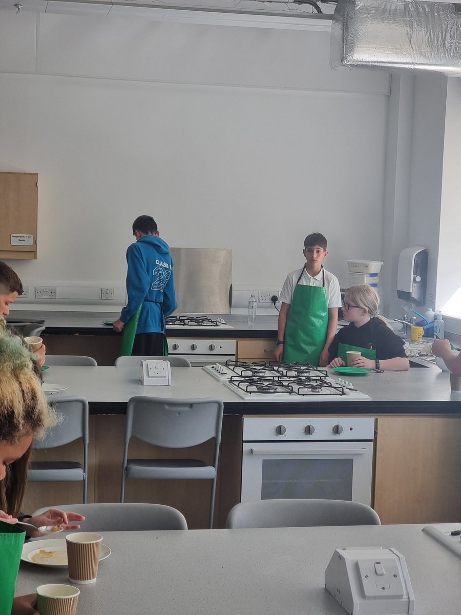 HeNewbattle's tweet photo. Second day of visits from new S1, making  Cheats Creme Brule. Wow we weren't expecting to make anything. See you all in August @MoorfootPS @StobhillPS @GoreGlen @LawfieldPS @NewtongrangePS @MayfieldPS @GorebridgePS 
@MrMillarPE @newbattlehigh @NewbattlePE https://t.co/XzQWRuMZfb